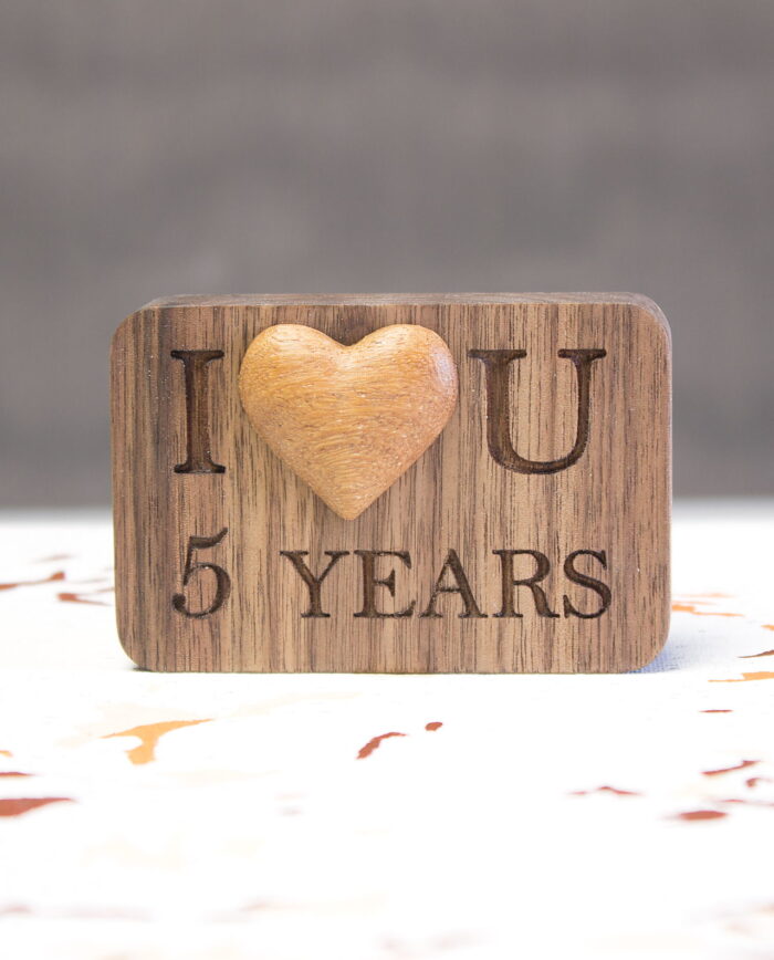 Сувенир на деревянную свадьбу - I love you 5 years.